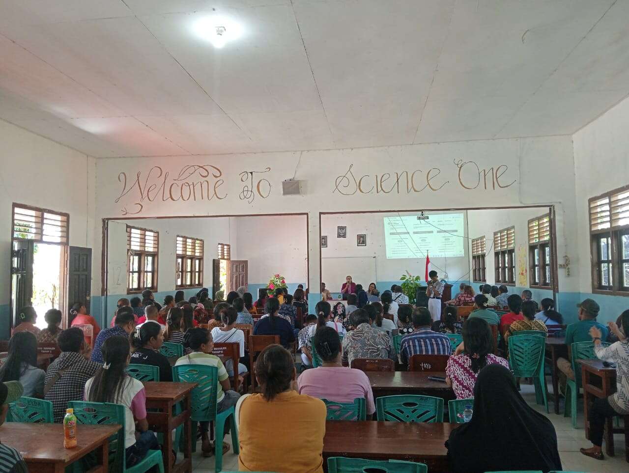 Rapat Bersama Orang tua Wali siswa KElas XI dan XII dengan Kepala Sekolah SMA PGRI DOBO Tahun AJaran 2025/2026